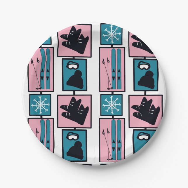 Winterspass. Ski und Accessoires an einem schneebe Pappteller (Vorderseite)