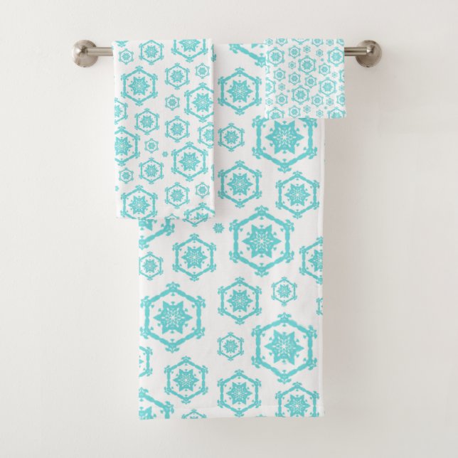 Winterurlaub mit weißem Snowflake Badhandtuch Set (Insitu)