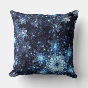 Wintery Blue Snowflake Pattern Throw Kissen