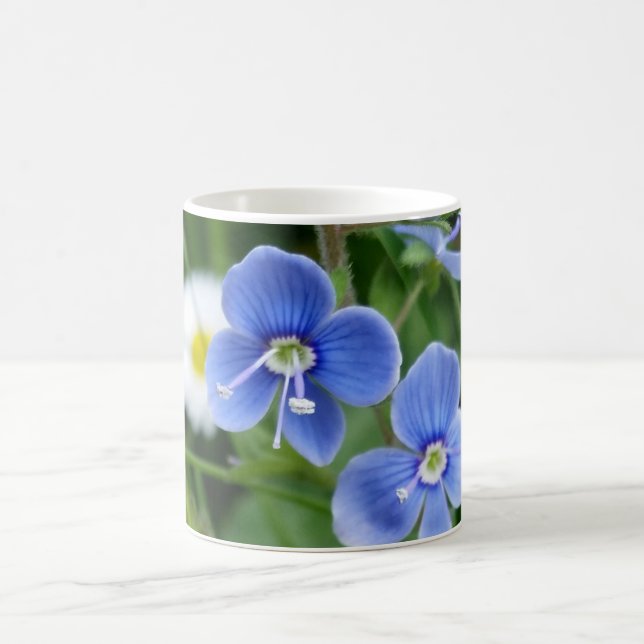 winzige blaue Blumen Kaffeetasse (Mittel)