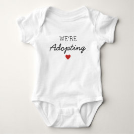 Wir Adoptierte Baby / Child Ankündigung Herz Baby Strampler