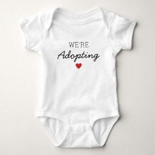 Wir Adoptierte Baby / Child Ankündigung Herz Baby Strampler
