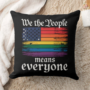 Wir das Volk bedeutet jeden USA-Flagge LGBTQ Kissen