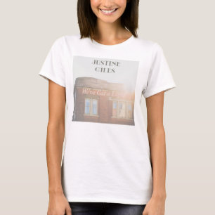 Wir der Frauen haben ein helles Shirt
