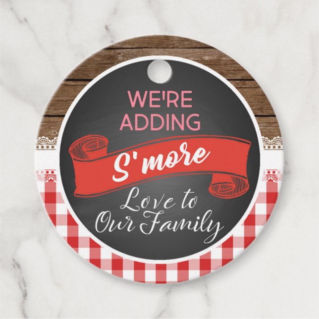 Wir fügen unserer Familie S'more Liebe hinzu - Bab Geschenkanhänger (Vorderseite)
