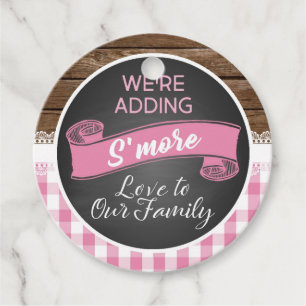 Wir fügen unserer Familie S'more Liebe hinzu - Pin Geschenkanhänger