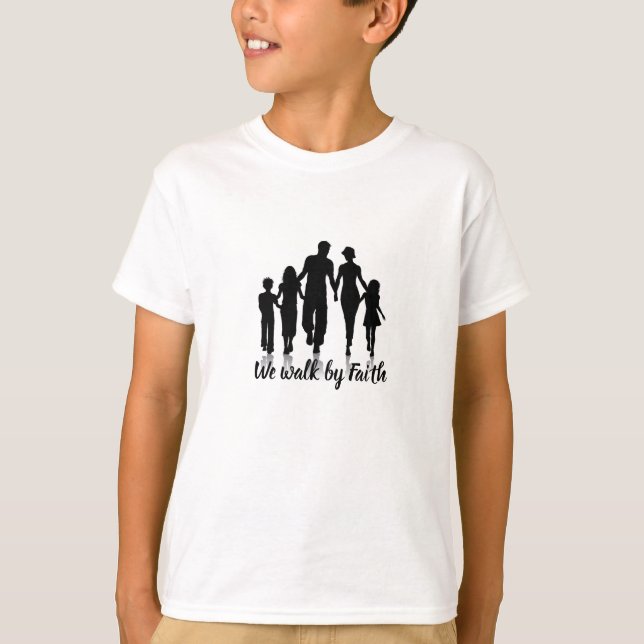 wir gehen durch den T - Shirt der Familie (Vorderseite)