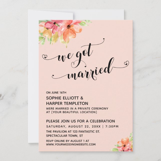 Wir Got Verheiratet Hearts Script Blush Florals Einladung (Vorderseite)