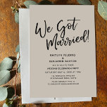 Wir Got Verheiratet! Lässiger Script-Cream-Empfang Einladung<br><div class="desc">Laden Sie Ihre Gäste mithilfe dieser einfachen Ankündigung/Einladungskarten zu Ihrer Hochzeitsfeier ein. Im Design habe ich einen lässigen, modernen, handgeschriebenen Schriftart benutzt, um ein grafisches Typografie-Overlay mit dem Text "Wir Got Verheiratet!" zu erstellen. Füllen Sie die Vorlagenblöcke mit Ihren Daten aus, um das Design zu personalisieren. Alle Ebenen wurden freigeschaltet,...</div>