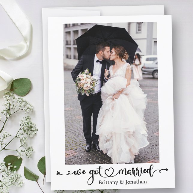 Wir Got Verheiratete Kalligrafie Herz Foto Hochzei Ankündigung (Customize to change your personalized text size, text style or to add text to back of card.)