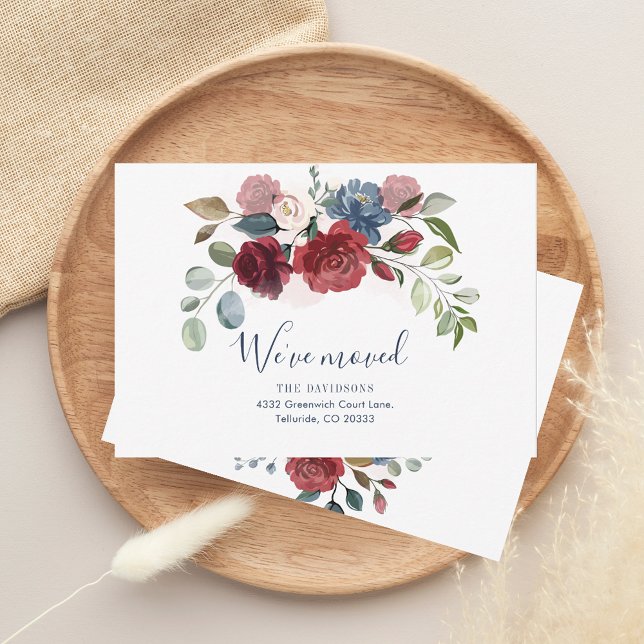 Wir haben die Ankündigung über die Beförderung von (We Moved Burgundy Floral Moving Announcement)