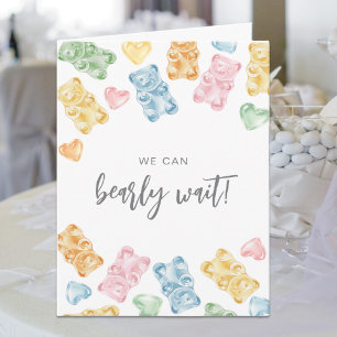 Wir können es kaum erwarten Gummibärchen Babyparty Einladung