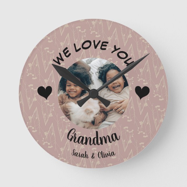 Wir Liebe Sie Oma maßgeschneiderte Foto- und Textp Runde Wanduhr (Vorderseite)