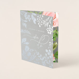 Wir machen Blumenaquarellfarben und reale Folienhe Folienkarte