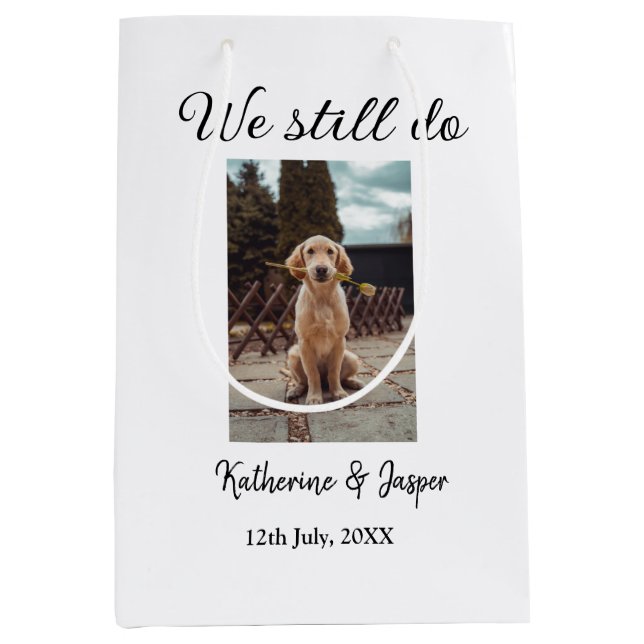 Wir machen noch Ehepaar Foto Name Datum sim Mittlere Geschenktüte (Vorderseite)