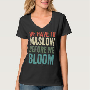 Wir müssen maskieren, bevor wir Hierarchie-Retro b T-Shirt