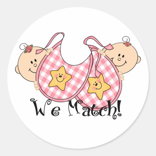 Wir passen Peeking Twins mit Bibs 2 Girls Runder Aufkleber (Vorderseite)