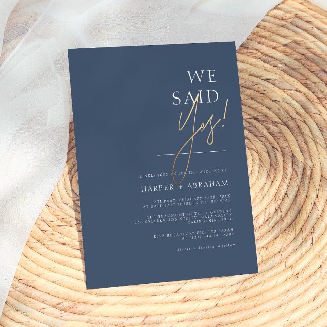 Wir sagten ja, Navy & Gold Minimalistische moderne Einladung (Von Creator hochgeladen)