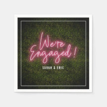 Wir sind eine Verlobte Pink Neon Engagement Party