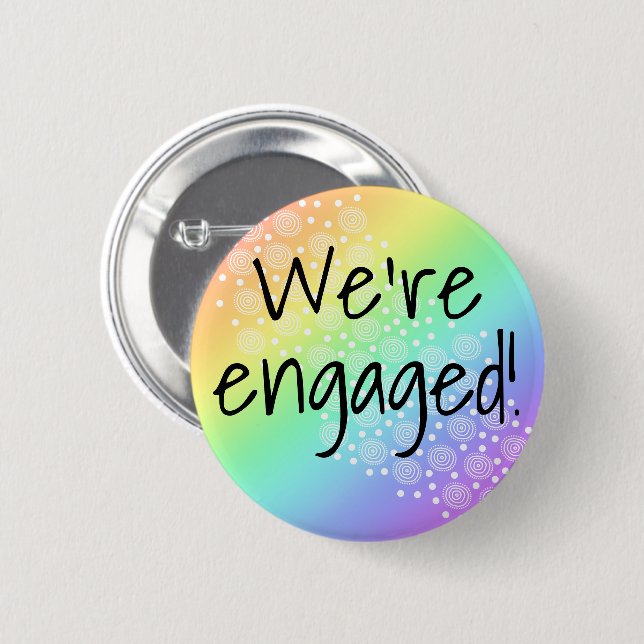Wir sind Verlobt! Regenbogenknopf Button (Vorne & Hinten)