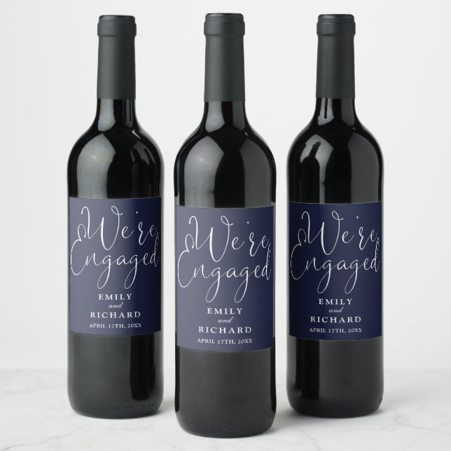 Wir sind Verlobte Engagement Party Navy Blue Weinetikett (Flaschen)