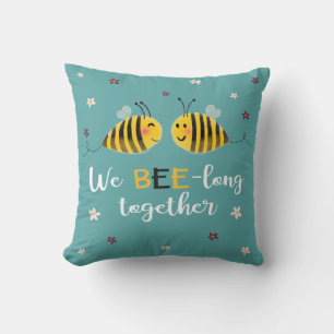 Wir sind zusammen mit Bienen und Blume Valentine Kissen