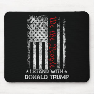 Wir stehen mit der Flagge Donald Trumps der USA Mousepad
