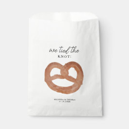Wir tippten die Bretzel-Hochzeit des Knotens Geschenktütchen