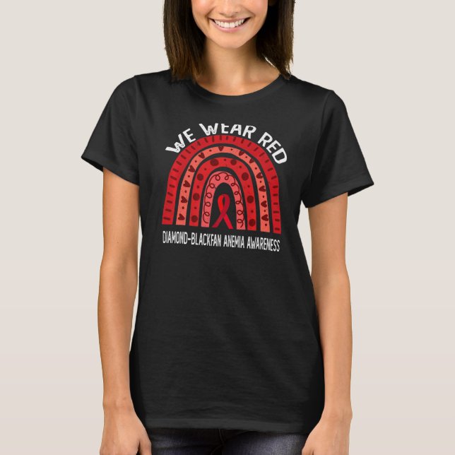 Wir tragen Rot für Diamond Blackfan Anämie Bewusst T-Shirt (Vorderseite)