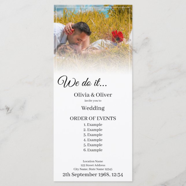 Wir tun es - ein Paar auf der Wiese küssen Programm (Vorderseite)