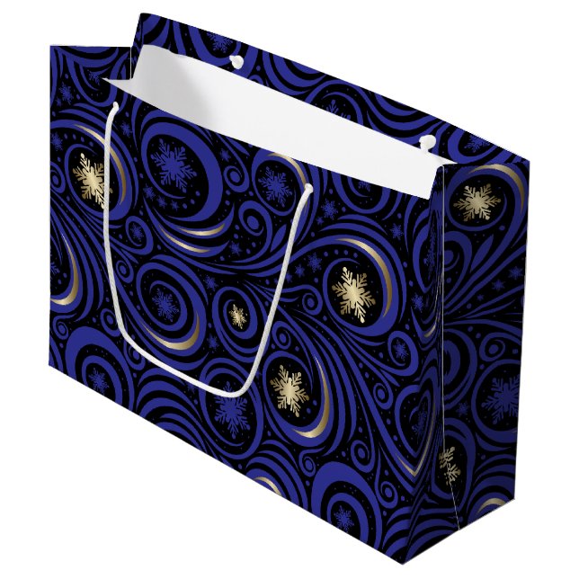 Wirbel und Schneeflocken Blau und Gold Große Geschenktüte (Vorderseite Schrägansicht)