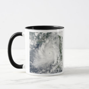 Wirbelsturm Giri Bewegungen an Land über Birma Tasse