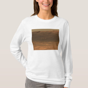 Wirken Sie Krater Ausdauer auf der Oberfläche von T-Shirt