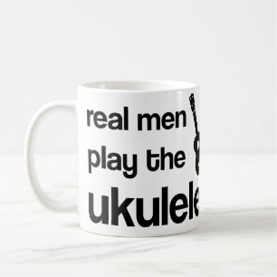 WIRKLICHE MÄNNER SPIELEN DEN UKULELE KAFFEETASSE