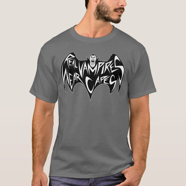 Wirklicher Vampires-Abnutzungs-Kap-Dracula-T - T-Shirt (Vorderseite)