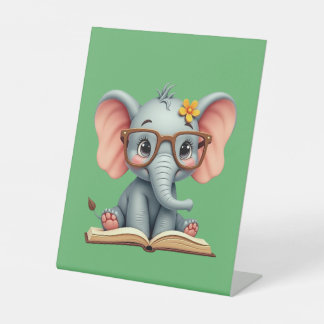 Wise Baby Elephant Sockelschild