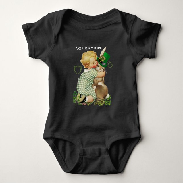WISS MIR, ICH BIN IRISH/BABY, RABBIT MIT LEPRECHAU BABY STRAMPLER (Vorderseite)