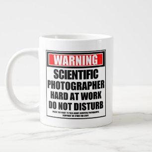 Wissenschaftliche Fotografen vor harter Arbeit war Jumbo-Tasse