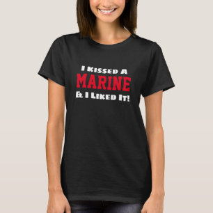 Witzig: "Ich habe ein Boot geküsst und es gefiel  T-Shirt
