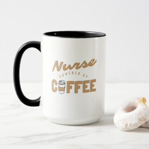 Witzige Krankenschwester, angetrieben von Kaffee Tasse