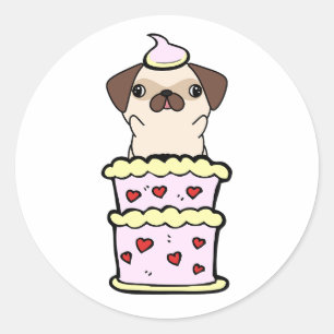 Witziger Mops springt aus einem Kuchen Runder Aufkleber