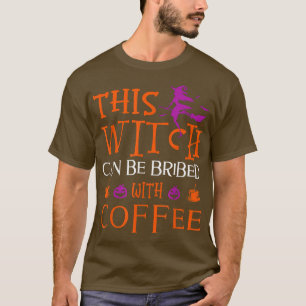 Witziges Halloween kann diese Hexe mit Mantel best T-Shirt