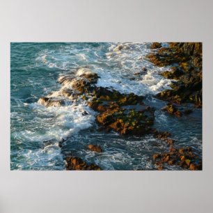 Wo der Ozean auf die Felsen trifft Poster