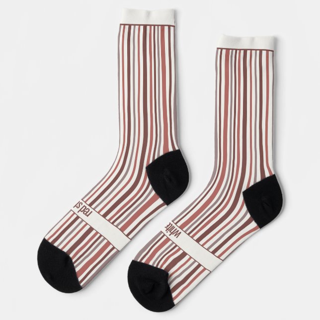 Wobbly Stripes, Red and White Socken (Linkes Detail)