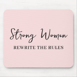 Wohl erzogene Frauen machen keine Geschichte Pink Mousepad