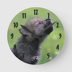 Wolf Cub Howling Runde Wanduhr