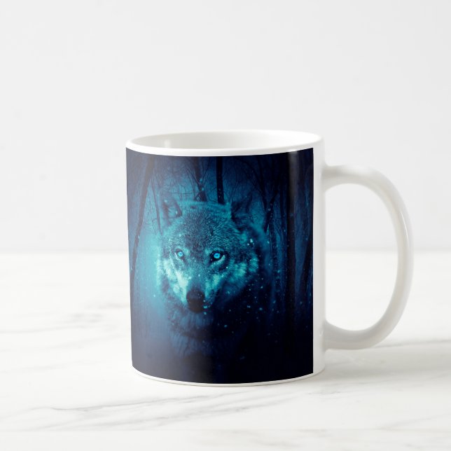 Wolf Gesicht im dunklen Fantasy-Wald Kaffeetasse (Rechts)