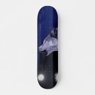 Wolf heult auf dem Mond im Meer Skateboard