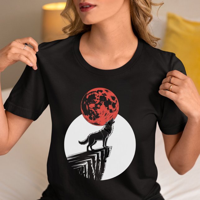 Wolf Howling bei Red Moon T-Shirt (Von Creator hochgeladen)