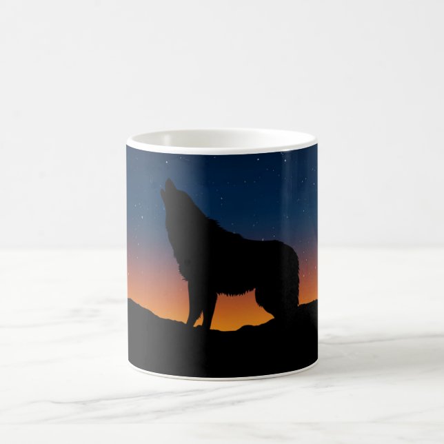 Wolf Howling Silhouette bei Sunset Coffee Tasse (Mittel)